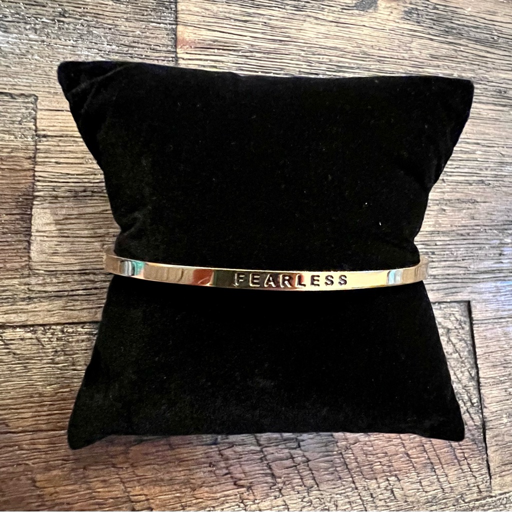 Ladies Mantraband Gold-Tone Fearless Bracelet 8$